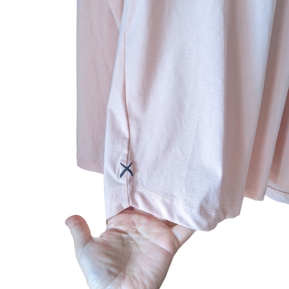 Cuts Clothing AO Long Sleeve Curve-Hem Tee XL Pale Pink - Picture 5 of 7